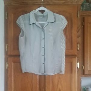 EUC -  Cute cream and black pokadot button front t